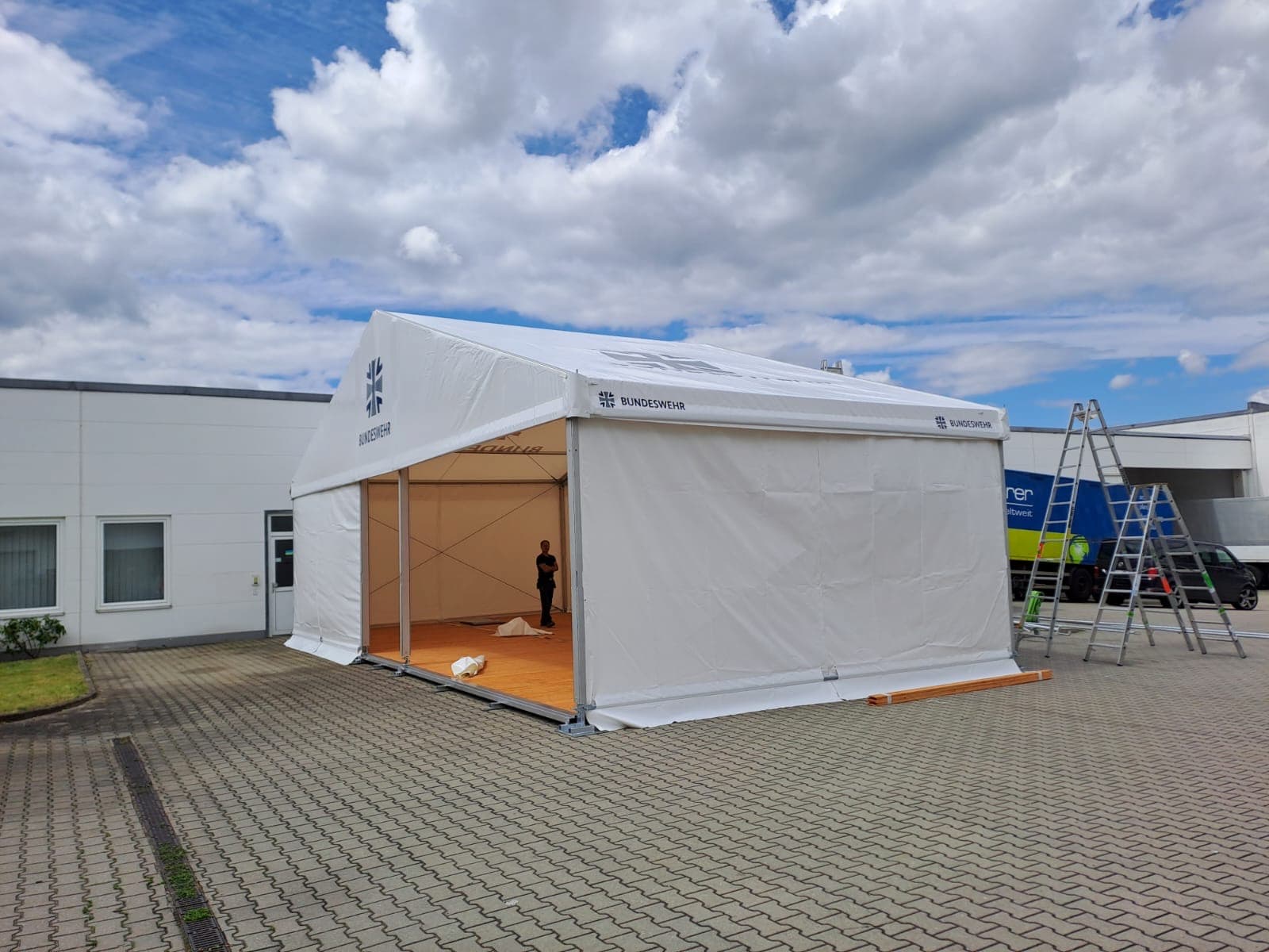 Marquee for the Federal Ministry of Defence | HR Structures